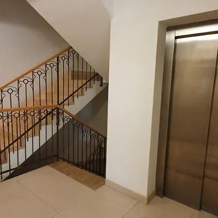 Apartment 46m2 S Balkonem V Lazenskem Centru *