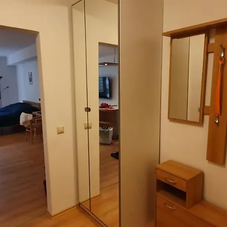 Lägenhet 46m2 S Balkonem V Lazenskem Centru Karlovy Vary